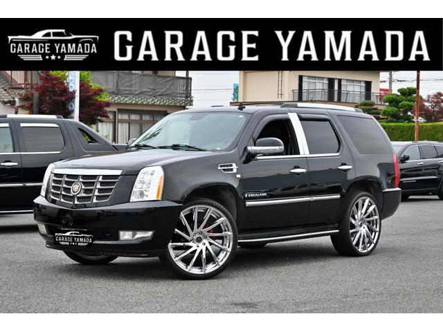 キャデラックエスカレード ラグジュアリー　クライメイトパッケージ　２００７ｙモデル　新車並行　実走行オートチェック付　サンルーフ　黒本革シート　セカンドベンチシート１ナンバー５人乗り　ＢＬＡＤＥクローム２６インチホイール　フルセグＴＶナビ（2枚目）