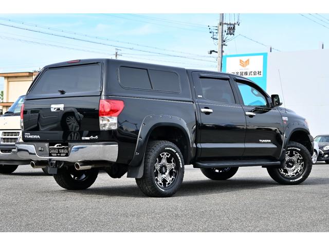 タンドラ クルーマックス　ＳＲ５　２００７ｙモデル　切替式４ＷＤ　ベージュレザーシート　ＳＮＵＧ　ＴＯＰキャンパーシェル　ベッドライナー　フルセグＴＶナビ　ポケットスタイルオーバーフェンダー　後席リクライニング　バックカメラ　キーレス（7枚目）