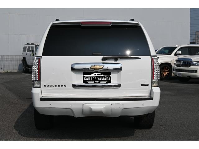 シボレーサバーバン ＬＴ　ＬＴＺ　４ＷＤ　２００７年モデル　サンルーフ　本革シート　パワーシート＆シートヒーター　ＡＳＡＮＴＩ２２インチホイール　フルセグＴＶナビ　ＬＥＤヘッド＆テール　パワーバックドア　セカンドパワーリリース（9枚目）