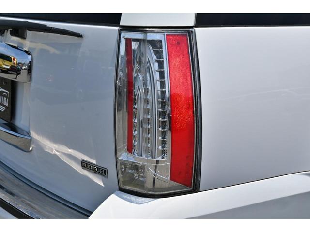 シボレーサバーバン ＬＴ　ＬＴＺ　４ＷＤ　２００７年モデル　サンルーフ　本革シート　パワーシート＆シートヒーター　ＡＳＡＮＴＩ２２インチホイール　フルセグＴＶナビ　ＬＥＤヘッド＆テール　パワーバックドア　セカンドパワーリリース（11枚目）