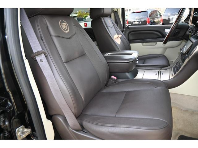 キャデラックエスカレード ＥＳＶ　プラチナム　４ＷＤ　２０１０ｙモデル　サンルーフ　ブラウンココア本革シート　プラチナム専用ＬＥＤヘッドライト＆バンパーグリル　ドリンクｈｏｔ＆ｃｏｏｌ　エアシート＆ヒーター　フルセグＴＶナビ（23枚目）