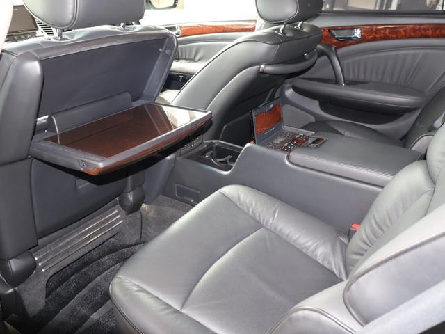 プレジデント ソブリン　後席ＶＩＰパッケージ　純正ナビ・フルセグ・バックカメラ　フリップダウンモニター　ＢＯＳＥ　コンビハン　ＴＶキット　本革オールパワーシート＆ヒーター　リアマッサージ＆テーブル　オットマン　ディーラ記録簿（3枚目）