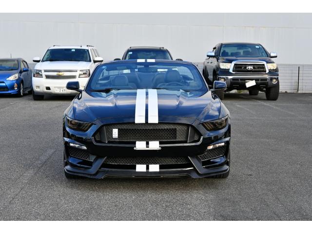 FORD MUSTANG CONVERTIBLE