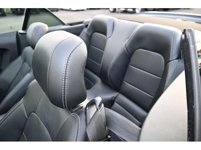 FORD MUSTANG CONVERTIBLE