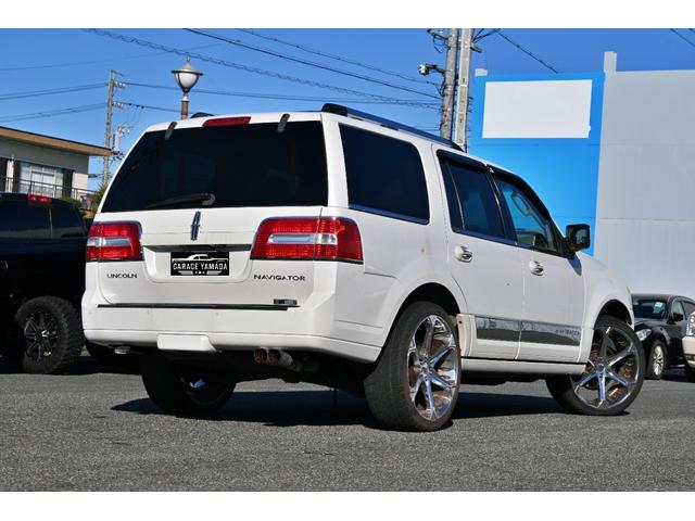LINCOLN LINCOLN NAVIGATOR ULTIMATE