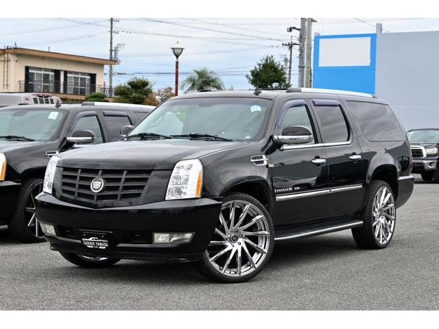 キャデラックエスカレード ESV 2007yモデル 4WD クライメイトパッケージ ロングボディ サンルーフ 黒本革シート エアシート&シートヒーター BLADEクローム26インチホイール新品 295/30R26タイヤ新品 ETC(2枚目)