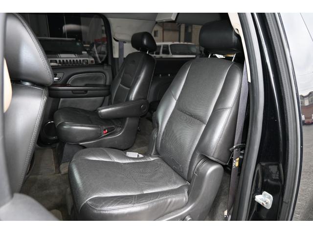 キャデラックエスカレード ESV 2007yモデル 4WD クライメイトパッケージ ロングボディ サンルーフ 黒本革シート エアシート&シートヒーター BLADEクローム26インチホイール新品 295/30R26タイヤ新品 ETC(15枚目)