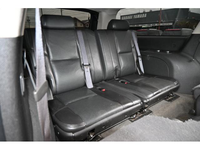 キャデラックエスカレード ESV 2007yモデル 4WD クライメイトパッケージ ロングボディ サンルーフ 黒本革シート エアシート&シートヒーター BLADEクローム26インチホイール新品 295/30R26タイヤ新品 ETC(21枚目)