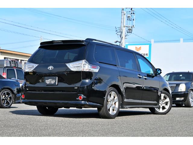 シエナ SE プリファードパッケージ サンルーフ 黒ハーフレザーシート パワーバックドア 純正19インチホイール キーレス フルセグTVナビ フロアマット パワーシート 2013yモデル ETC サイドバックカメラ(6枚目)