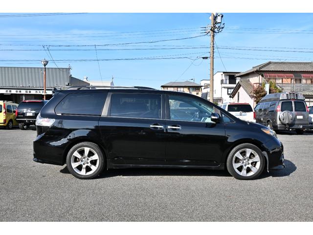 シエナ SE プリファードパッケージ サンルーフ 黒ハーフレザーシート パワーバックドア 純正19インチホイール キーレス フルセグTVナビ フロアマット パワーシート 2013yモデル ETC サイドバックカメラ(10枚目)