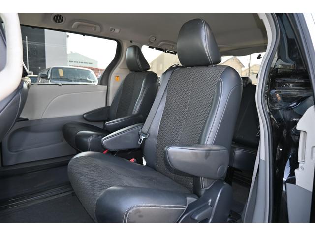 シエナ SE プリファードパッケージ サンルーフ 黒ハーフレザーシート パワーバックドア 純正19インチホイール キーレス フルセグTVナビ フロアマット パワーシート 2013yモデル ETC サイドバックカメラ(13枚目)