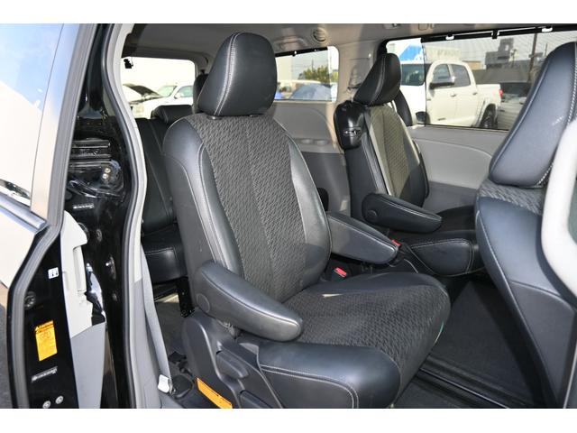 シエナ SE プリファードパッケージ サンルーフ 黒ハーフレザーシート パワーバックドア 純正19インチホイール キーレス フルセグTVナビ フロアマット パワーシート 2013yモデル ETC サイドバックカメラ(16枚目)