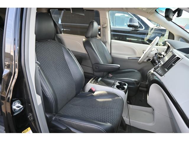 シエナ SE プリファードパッケージ サンルーフ 黒ハーフレザーシート パワーバックドア 純正19インチホイール キーレス フルセグTVナビ フロアマット パワーシート 2013yモデル ETC サイドバックカメラ(17枚目)