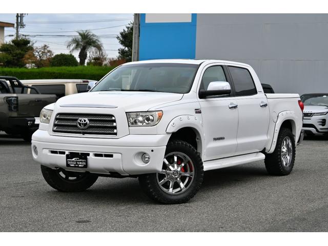 タンドラ クルーマックス リミテッド 4WD サンルーフ グレー本革シート ポケットスタイルオーバーフェンダー リフトアップ STORMクローム20インチホイール ハードトノカバー フローティングナビ フルセグTV バックカメラ ETC(2枚目)