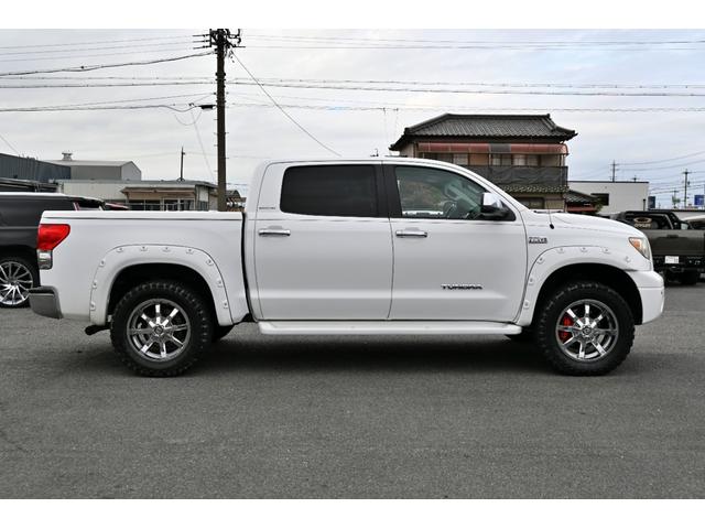 タンドラ クルーマックス リミテッド 4WD サンルーフ グレー本革シート ポケットスタイルオーバーフェンダー リフトアップ STORMクローム20インチホイール ハードトノカバー フローティングナビ フルセグTV バックカメラ ETC(10枚目)