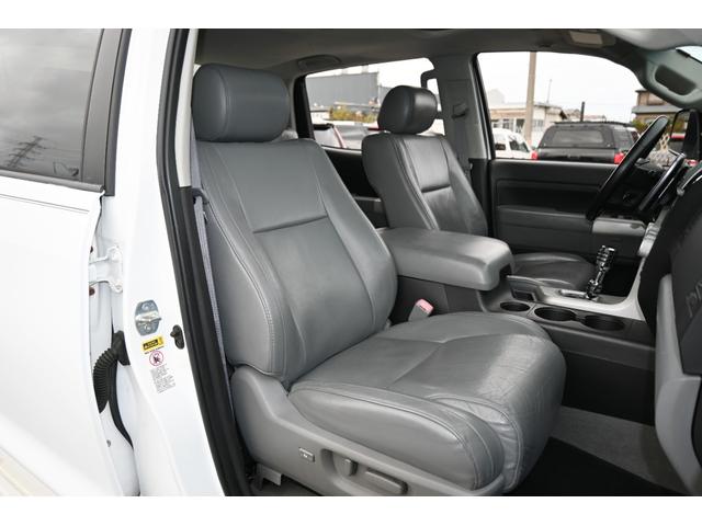 タンドラ クルーマックス リミテッド 4WD サンルーフ グレー本革シート ポケットスタイルオーバーフェンダー リフトアップ STORMクローム20インチホイール ハードトノカバー フローティングナビ フルセグTV バックカメラ ETC(15枚目)