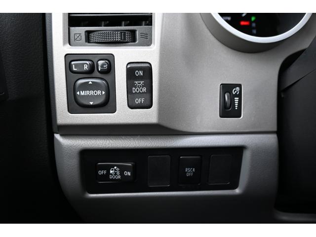 タンドラ クルーマックス リミテッド 4WD サンルーフ グレー本革シート ポケットスタイルオーバーフェンダー リフトアップ STORMクローム20インチホイール ハードトノカバー フローティングナビ フルセグTV バックカメラ ETC(25枚目)