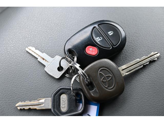 タンドラ クルーマックス リミテッド 4WD サンルーフ グレー本革シート ポケットスタイルオーバーフェンダー リフトアップ STORMクローム20インチホイール ハードトノカバー フローティングナビ フルセグTV バックカメラ ETC(36枚目)