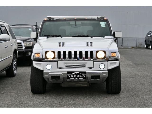 ハマーＨ２ ラグジュアリーパッケージ　２００５ｙモデル　サンルーフ　黒本革シート　ＡＳＡＮＴＩ２６インチホイール　フルセグＴＶナビ　社外マフラー　サイドステップ　メッキパーツ　ＥＴＣ１ナンバー５人乗り（4枚目）