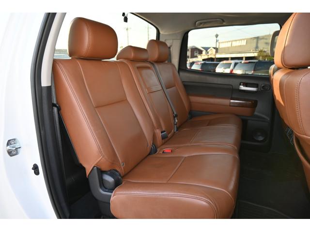 タンドラ クルーマックス リミテッド 2013yモデル 新車並行 実走行証明書付 4WD サンルーフ レッドロック本革シート ポケットスタイルオーバーフェンダー XD20インチホイール ハードトノカバー シートヒーター&パワーシート(16枚目)