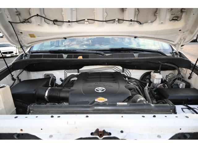 タンドラ クルーマックス リミテッド 2013yモデル 新車並行 実走行証明書付 4WD サンルーフ レッドロック本革シート ポケットスタイルオーバーフェンダー XD20インチホイール ハードトノカバー シートヒーター&パワーシート(18枚目)