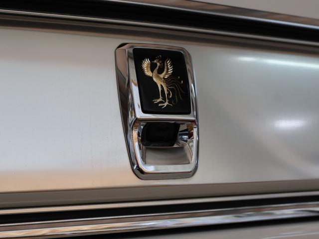 センチュリー フロアシフト　デュアルＥＭＶ　純正ナビ　フルセグ　純正バックカメラ　本革パワーシート＆ヒーター＆エア　キセノンヘッド　６０センチュリー１８インチアルミ　コンビハン　スルガスピードマフラー　電動カーテン　前後ドラレコ（15枚目）