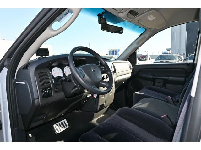 ダッジ・ラム クワッドキャブ　ＳＬＴ　４ＷＤ　実走行証明書付　ハードトノカバー　１ナンバー６人乗り　キーレス　フルセグＴＶナビ　記録簿Ｈ２０．２１．２４．２６．２７．２８．２９．３０Ｒ１．２．４．５．６有り（11枚目）