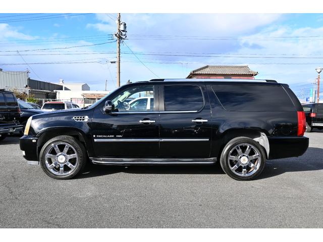 キャデラックエスカレード ＥＳＶ　クライメイトパッケージ　４ＷＤ　ロングボディ　サンルーフ　黒本革シート　純正クローム２２インチホイール　パワーバックドア　エアシート＆シートヒーター＆パワーシート　バックカメラ　ＥＴＣ　キーレス（5枚目）