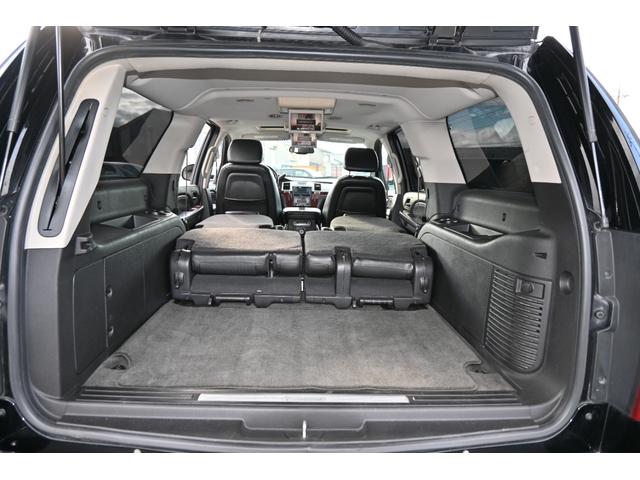 キャデラックエスカレード ＥＳＶ　クライメイトパッケージ　４ＷＤ　ロングボディ　サンルーフ　黒本革シート　純正クローム２２インチホイール　パワーバックドア　エアシート＆シートヒーター＆パワーシート　バックカメラ　ＥＴＣ　キーレス（18枚目）
