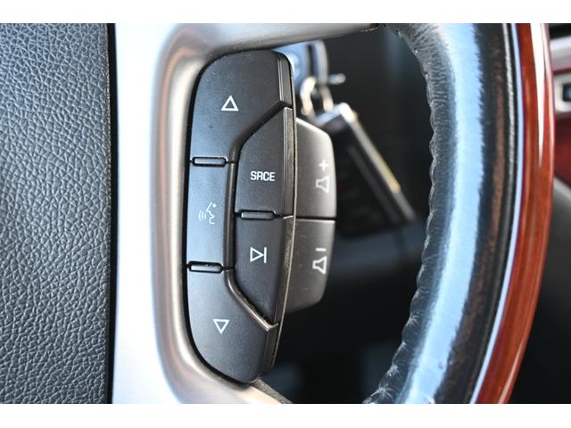 キャデラックエスカレード ＥＳＶ　クライメイトパッケージ　４ＷＤ　ロングボディ　サンルーフ　黒本革シート　純正クローム２２インチホイール　パワーバックドア　エアシート＆シートヒーター＆パワーシート　バックカメラ　ＥＴＣ　キーレス（29枚目）