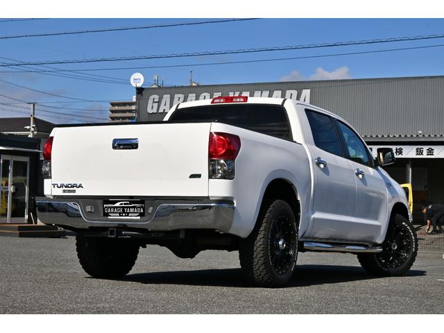 タンドラ クルーマックス　ＳＲ５　４ＷＤ　２００９ｙモデル　カスタムレザーシート　トノカバー＆ベッドライナー　フルセグＴＶナビ　フロンｔ、サイド＆バックカメラ　キーレス　ＥＴＣ　ＸＤ２０インチホイール　サイドステップ（6枚目）
