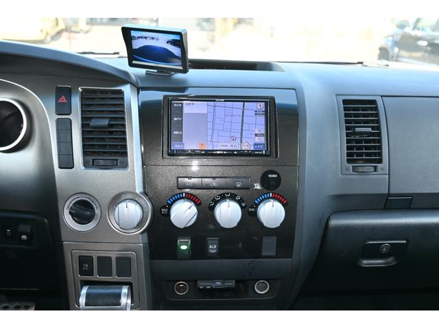 タンドラ クルーマックス　ＳＲ５　４ＷＤ　２００９ｙモデル　カスタムレザーシート　トノカバー＆ベッドライナー　フルセグＴＶナビ　フロンｔ、サイド＆バックカメラ　キーレス　ＥＴＣ　ＸＤ２０インチホイール　サイドステップ（20枚目）