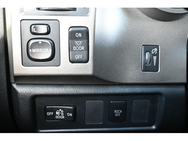 タンドラ クルーマックス　ＳＲ５　４ＷＤ　２００９ｙモデル　カスタムレザーシート　トノカバー＆ベッドライナー　フルセグＴＶナビ　フロンｔ、サイド＆バックカメラ　キーレス　ＥＴＣ　ＸＤ２０インチホイール　サイドステップ（23枚目）