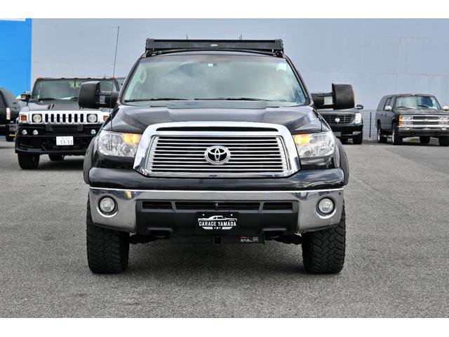 タンドラ クルーマックス　プラチナム　２０１０ｙモデル　サンルーフ　グレー本革シート　エアシート＆シートヒーター　キャンパーシェル　ポケットスタイルオバーフェンダー　　ＭＥＴＨＯＤ１８インチホイール　ＪＢＬサウンド　フルセグＴＶナビ（4枚目）