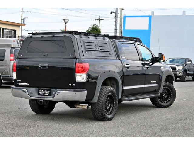 タンドラ クルーマックス　プラチナム　２０１０ｙモデル　サンルーフ　グレー本革シート　エアシート＆シートヒーター　キャンパーシェル　ポケットスタイルオバーフェンダー　　ＭＥＴＨＯＤ１８インチホイール　ＪＢＬサウンド　フルセグＴＶナビ（6枚目）