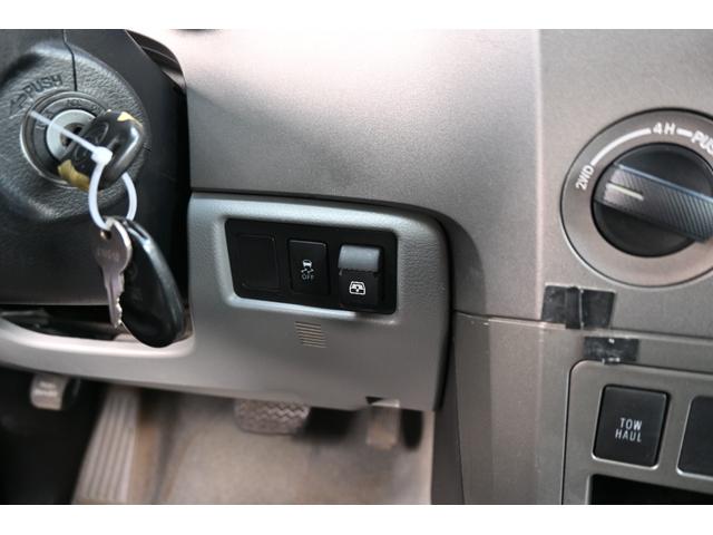 タンドラ クルーマックス　プラチナム　２０１０ｙモデル　サンルーフ　グレー本革シート　エアシート＆シートヒーター　キャンパーシェル　ポケットスタイルオバーフェンダー　　ＭＥＴＨＯＤ１８インチホイール　ＪＢＬサウンド　フルセグＴＶナビ（29枚目）