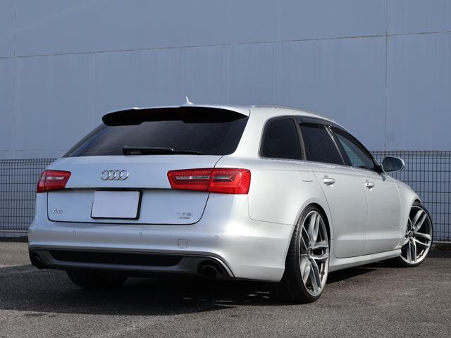 Ａ６アバント ２．８ＦＳＩクワトロ　Ｓラインパッケージ　サンルーフ　ＲＳ　２１インチアルミ　ＫＷ車高調　純正ナビ・フルセグ（走行中視聴可）・バックカメラ　黒革パワーシート＆ヒーター　パワートランク　ＢＯＳＥサウンド　スマートキー　純正フロアーマット（2枚目）