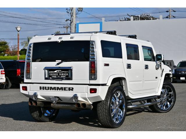 ハマーＨ２ タイプＧ　２００５ｙモデル　正規ディーラー車　実走行　サンルーフ　黒本革シート　ＬＵＸＸＸクローム２６インチホイール新品　３１５／４０Ｒ２６タイヤ新品　ガナドール４本出しマフラー　シートヒーター＆パワーシート（7枚目）