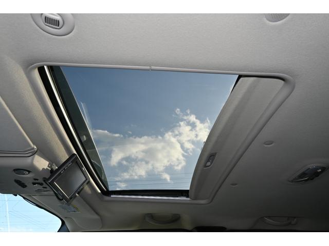 ハマーＨ２ タイプＧ　２００５ｙモデル　正規ディーラー車　実走行　サンルーフ　黒本革シート　ＬＵＸＸＸクローム２６インチホイール新品　３１５／４０Ｒ２６タイヤ新品　ガナドール４本出しマフラー　シートヒーター＆パワーシート（11枚目）