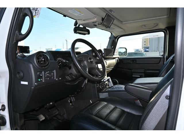 ハマーＨ２ タイプＧ　２００５ｙモデル　正規ディーラー車　実走行　サンルーフ　黒本革シート　ＬＵＸＸＸクローム２６インチホイール新品　３１５／４０Ｒ２６タイヤ新品　ガナドール４本出しマフラー　シートヒーター＆パワーシート（12枚目）