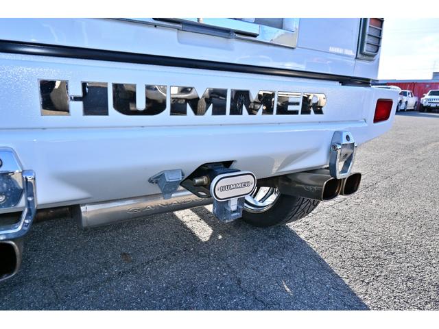 ハマーＨ２ タイプＧ　２００５ｙモデル　正規ディーラー車　実走行　サンルーフ　黒本革シート　ＬＵＸＸＸクローム２６インチホイール新品　３１５／４０Ｒ２６タイヤ新品　ガナドール４本出しマフラー　シートヒーター＆パワーシート（18枚目）