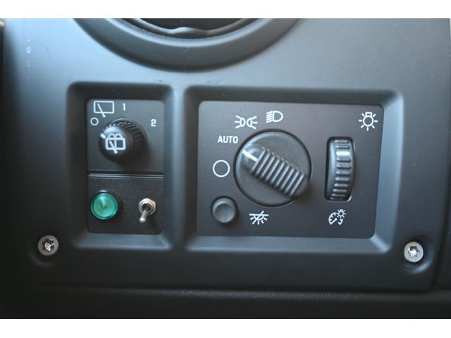 ハマーＨ２ タイプＧ　２００５ｙモデル　正規ディーラー車　実走行　サンルーフ　黒本革シート　ＬＵＸＸＸクローム２６インチホイール新品　３１５／４０Ｒ２６タイヤ新品　ガナドール４本出しマフラー　シートヒーター＆パワーシート（29枚目）