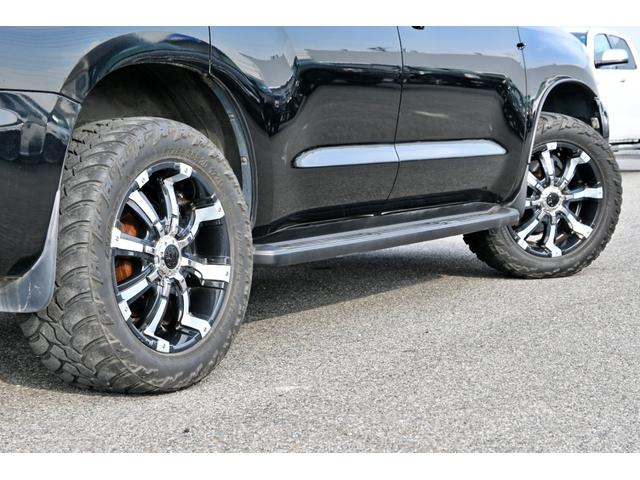 セコイア ＳＲ５　２０１１年モデル　４ＷＤ　新車並行　実走行証明書付　社外ＬＥＤヘッドライト　グレー本革シート　シートヒーター＆パワーシート　フローティングナビフルセグＴＶ　パワーサードシート　ＥＴＣ　バックカメラ（7枚目）