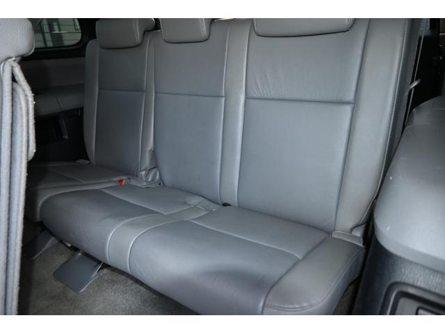 セコイア ＳＲ５　２０１１年モデル　４ＷＤ　新車並行　実走行証明書付　社外ＬＥＤヘッドライト　グレー本革シート　シートヒーター＆パワーシート　フローティングナビフルセグＴＶ　パワーサードシート　ＥＴＣ　バックカメラ（15枚目）