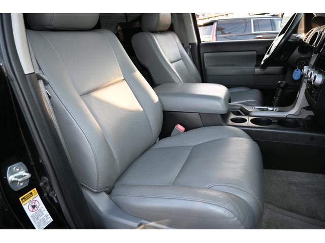 セコイア ＳＲ５　２０１１年モデル　４ＷＤ　新車並行　実走行証明書付　社外ＬＥＤヘッドライト　グレー本革シート　シートヒーター＆パワーシート　フローティングナビフルセグＴＶ　パワーサードシート　ＥＴＣ　バックカメラ（21枚目）