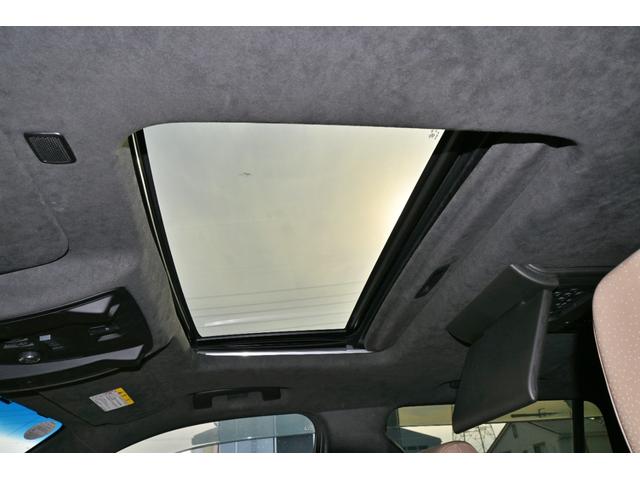 キャデラックエスカレード プラチナム　２０１８年モデル　正規ディーラー車　サンルーフ　ブラウン本革シート　純正２２インチホイール　純正ナビフルセグＴＶ　バックカメラ　３６０°カメラ　ＡＣＣ　ＨＵＤ　フリップダウン＆ヘッドレストモニター（11枚目）