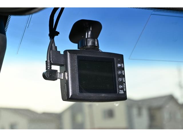 キャデラックエスカレード プラチナム　２０１８年モデル　正規ディーラー車　サンルーフ　ブラウン本革シート　純正２２インチホイール　純正ナビフルセグＴＶ　バックカメラ　３６０°カメラ　ＡＣＣ　ＨＵＤ　フリップダウン＆ヘッドレストモニター（41枚目）