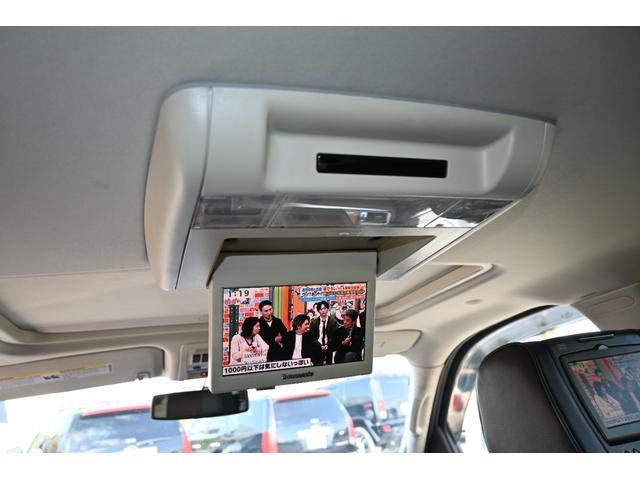 キャデラックエスカレード 　プラチナム　２０１１ｙモデル　新車並行　実走行証明書　専用ＬＥＤヘッドライト＆バンパーグリル＆２２インチホイール　サンルーフ　ブラウンココア本革シート　電動ステップ　フルセグＴＶナビ　バックカメラ（28枚目）