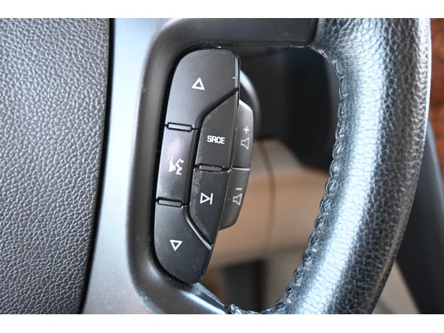 シボレーサバーバン 　ＬＴＺ　４ＷＤ　２００７ｙモデル　サンルーフ　ベージュ本革シート　フルセグＴＶナビ　純正２０インチホイール　シートヒーター＆パワーシート　バックカメラ　フリップダウンモニター　ＥＴＣ　ブルートゥース（25枚目）