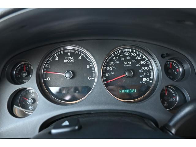 シボレーサバーバン 　ＬＴＺ　４ＷＤ　２００７ｙモデル　サンルーフ　ベージュ本革シート　フルセグＴＶナビ　純正２０インチホイール　シートヒーター＆パワーシート　バックカメラ　フリップダウンモニター　ＥＴＣ　ブルートゥース（28枚目）